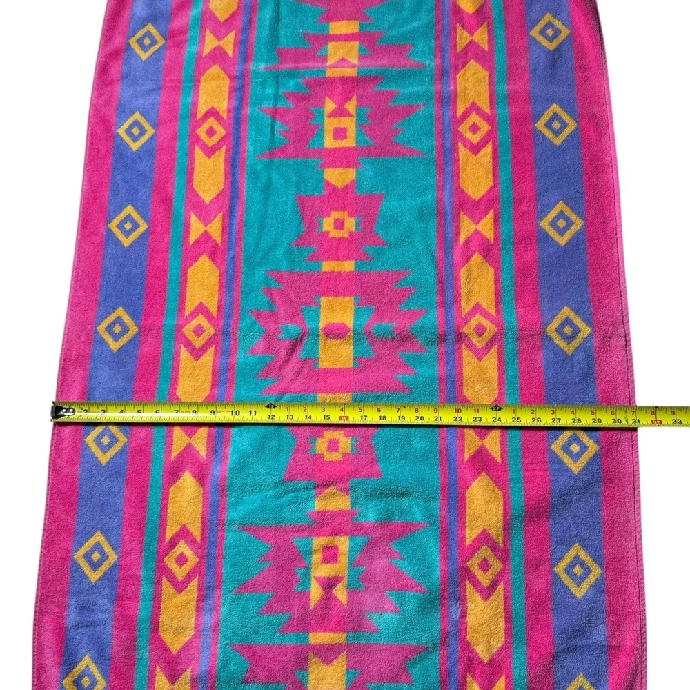 VTG Aztec Southwestern Design Double sided Beach Towel Vibrant Colorful 60 x 30
